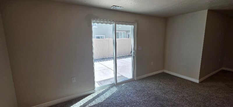 Foto del edificio - 14313 Meadow Rose Dr