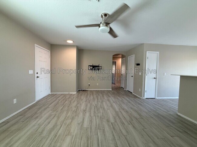 Building Photo - 7105 S 251st Dr