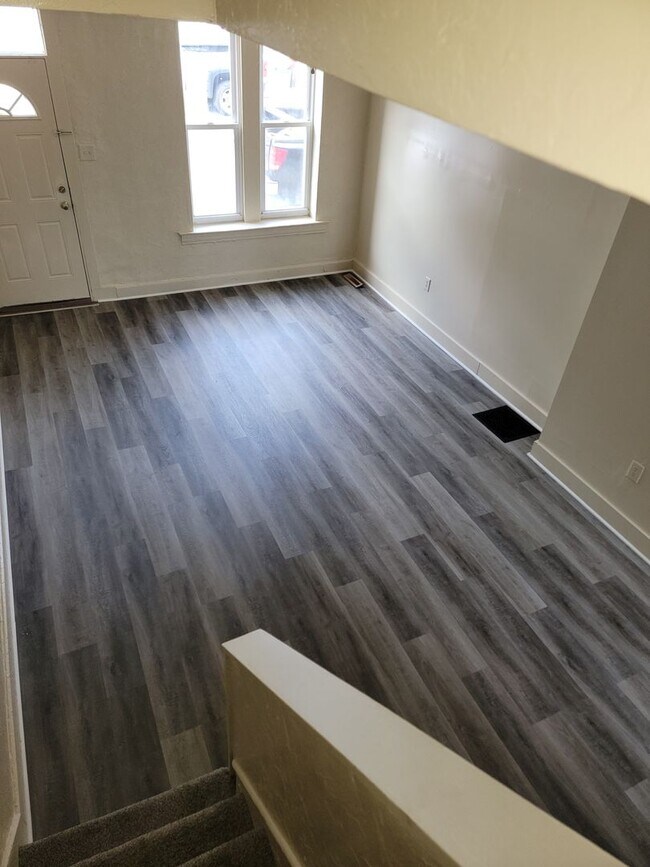 Foto del edificio - 451 Juniper St