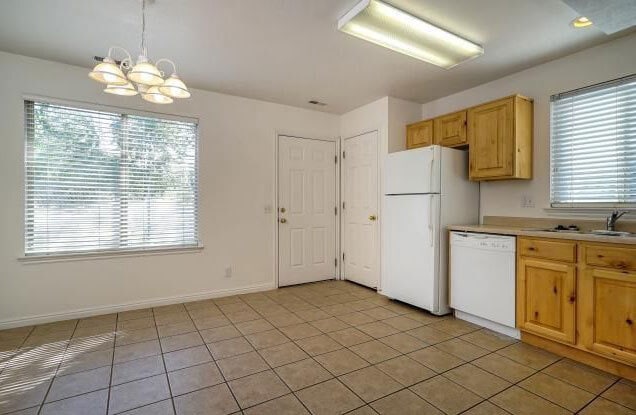 Foto del edificio - 88 250 N