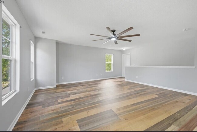 Foto del edificio - 281 Steel Hopper Way