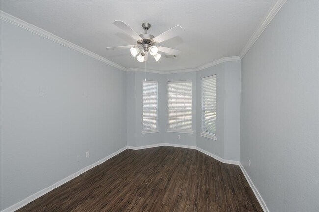 Foto del edificio - 24815 Blane Dr
