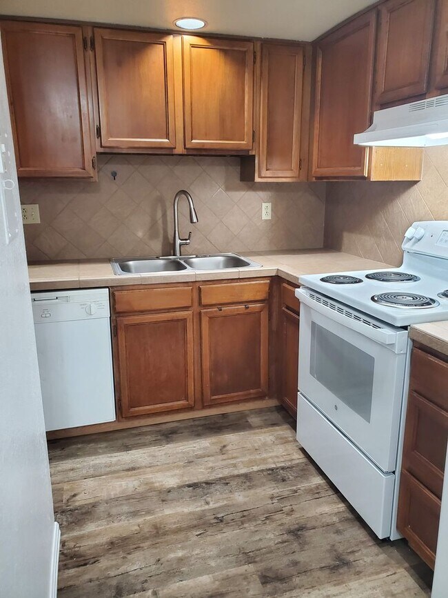 Foto del edificio - Townhome Style Living!