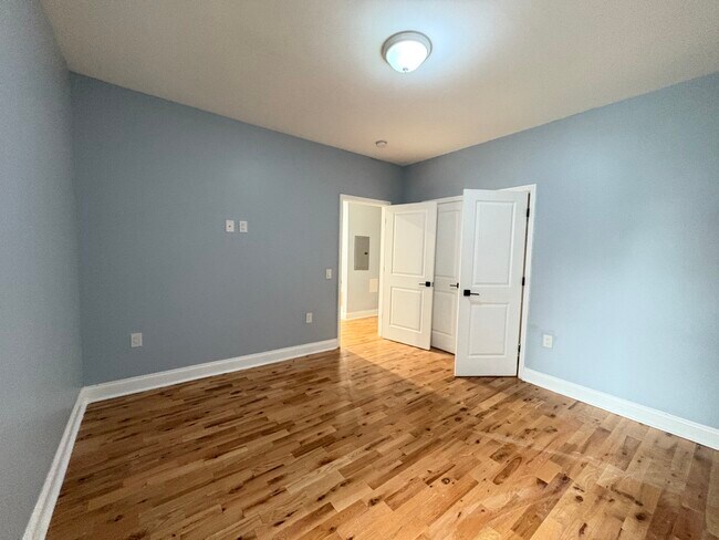 61 Linden Ave 4 - 69 Linden Ave