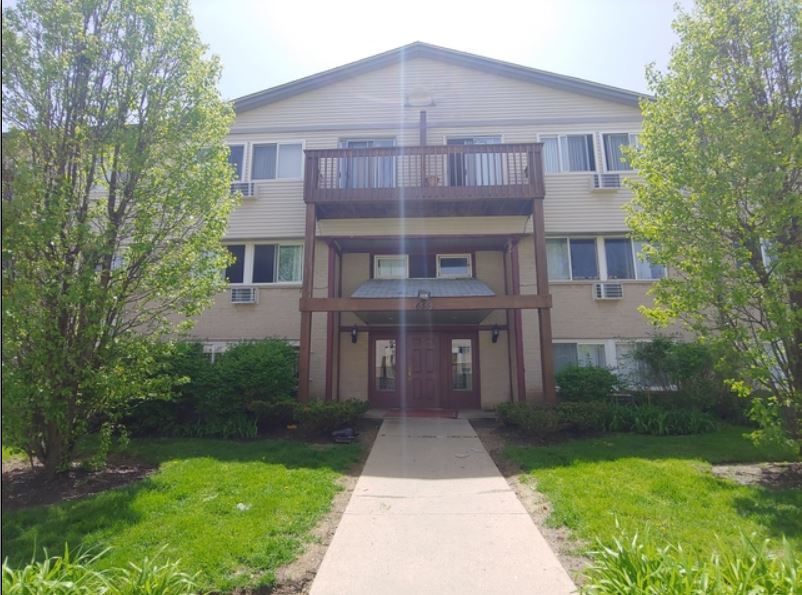 Foto principal - 655 Deepwoods Dr