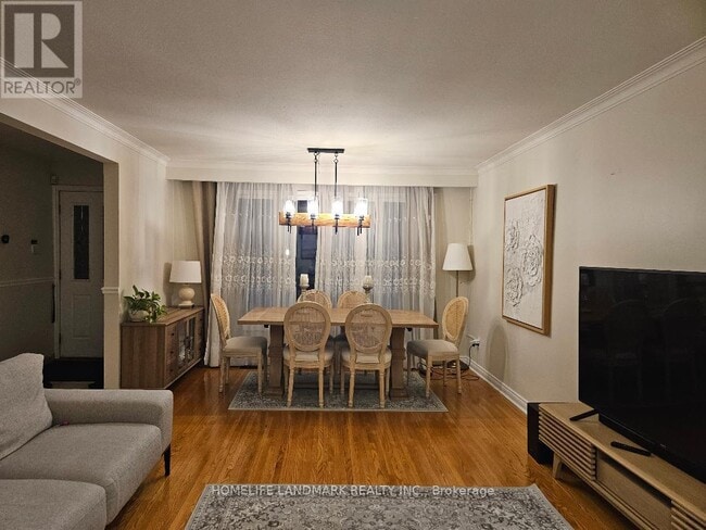 Photo du bâtiment - 275 Hounslow Ave