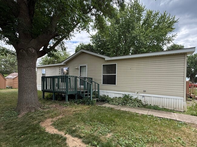 Building Photo - 1202 Meadow View Rd