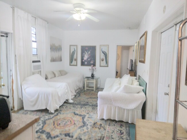 Foto del edificio - 8035 NW 120th St