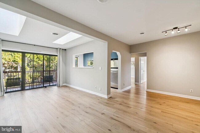 Foto del edificio - 2802 Dartmouth Rd