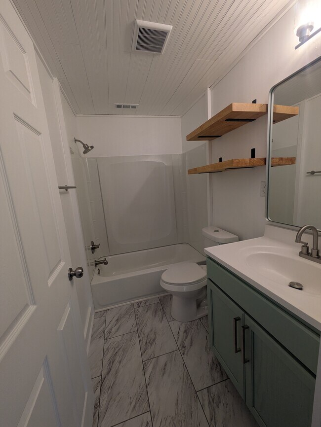 Foto del edificio - 1521 Waterhouse St