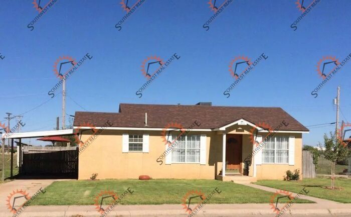Foto principal - 3 bed 2 bath - Portales