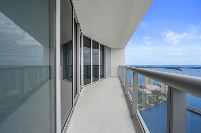 Foto del edificio - 495 Brickell Ave