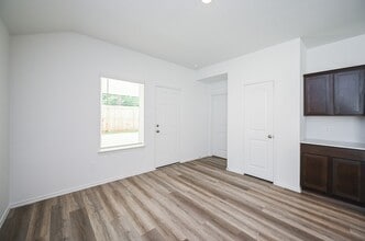 Building Photo - 1003 Vilana Rdg Ln