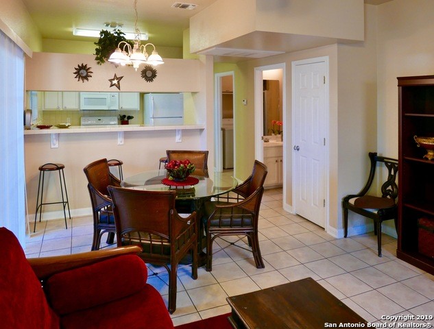 Building Photo - 129 Chapel Hill Cir