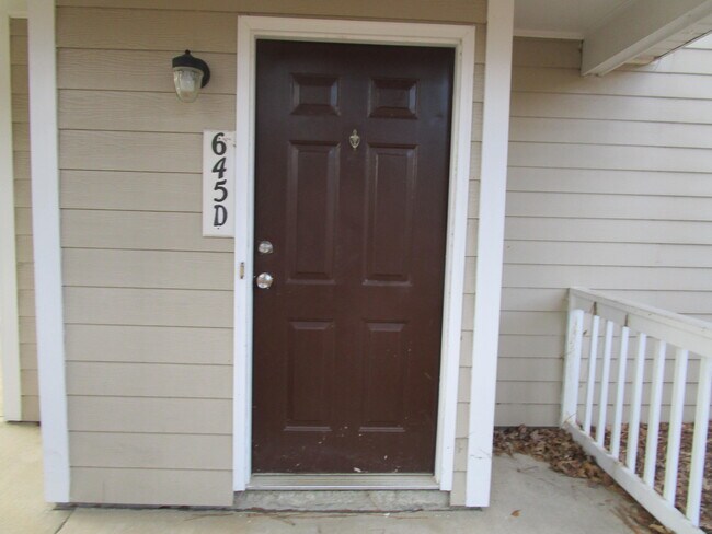 Foto del edificio - 645 Archdale Dr