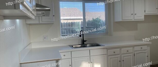 Building Photo - Nice Home For Rent