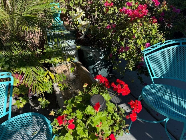 Building Photo - All-Inclusive Studio for Rent in Tarzana!