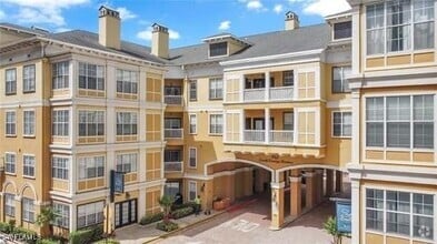 Building Photo - 860 N Orange Ave