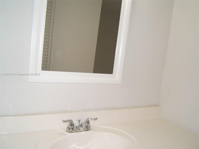 Foto del edificio - 9022 SW 123rd Ct