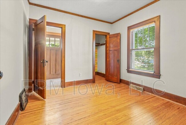 Foto del edificio - 1115 W 1st St