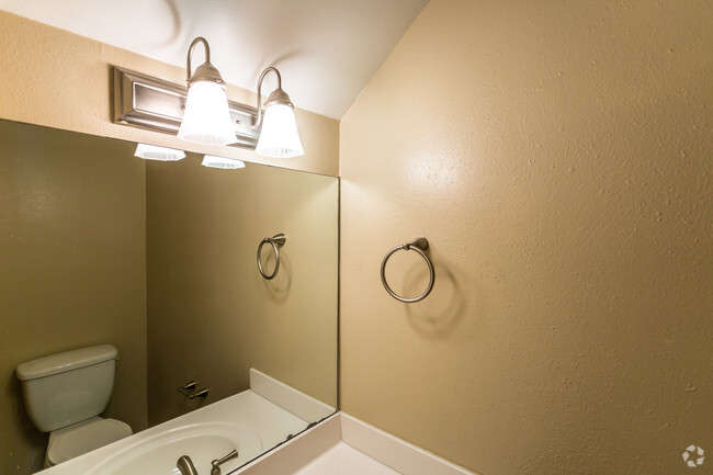 2BR, 1.5 BA - 1187 SF - Bathroom - Rivermont Apartments