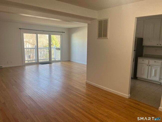 Building Photo - 2 Cook Close