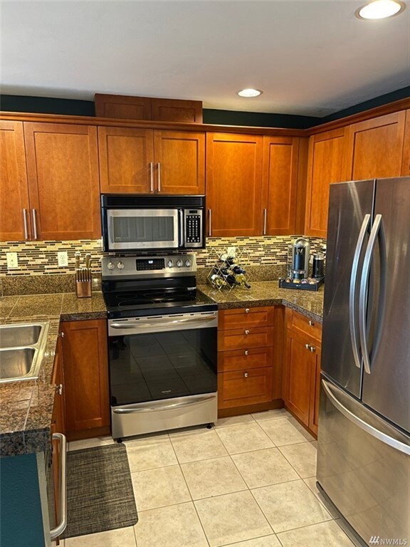 Foto del edificio - 120 1st Ave W