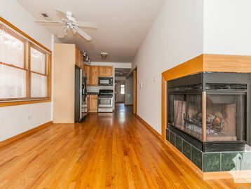 Foto del edificio - 1458 W Cortez St