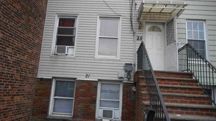 Building Photo - 21 Wright Ave