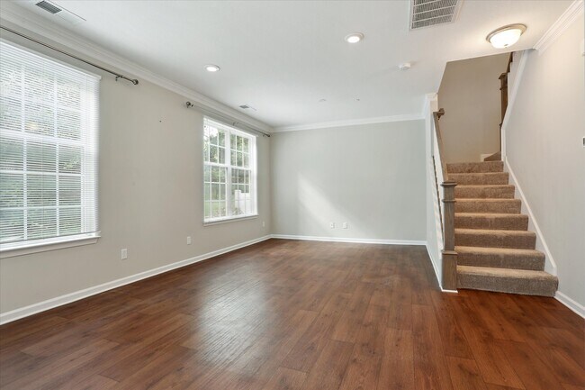 Building Photo - 1208 Kings Land Court