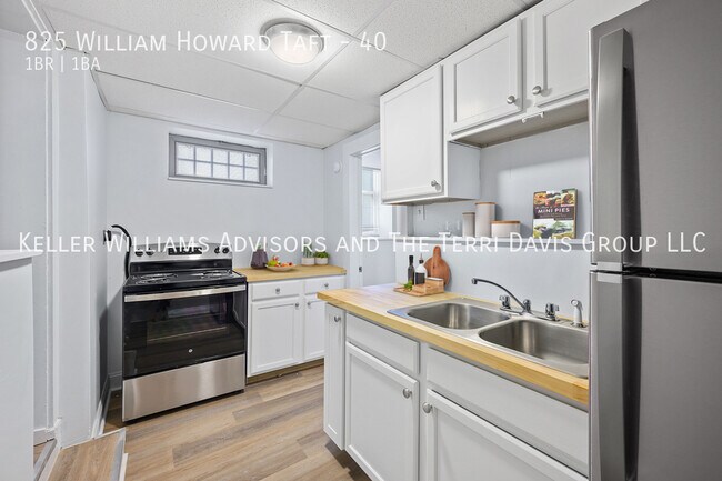 Building Photo - 825 William Howard Taft Rd