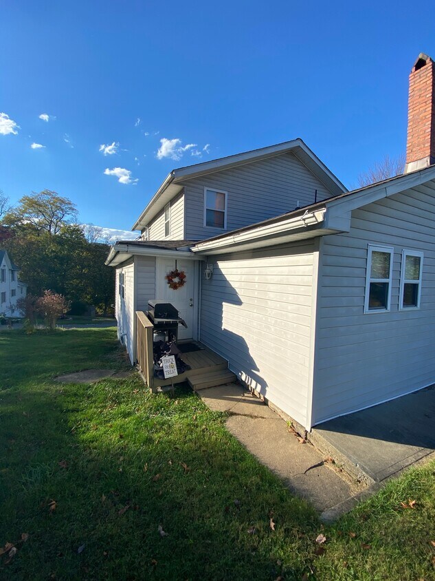 214 Sherwood St, Star City, WV 26505 House for Rent in Star City, WV