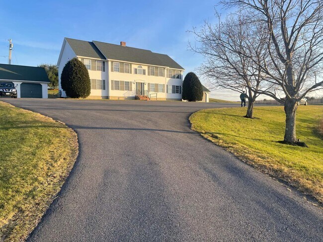Foto del edificio - 45 Pleasant View Ridge Rd