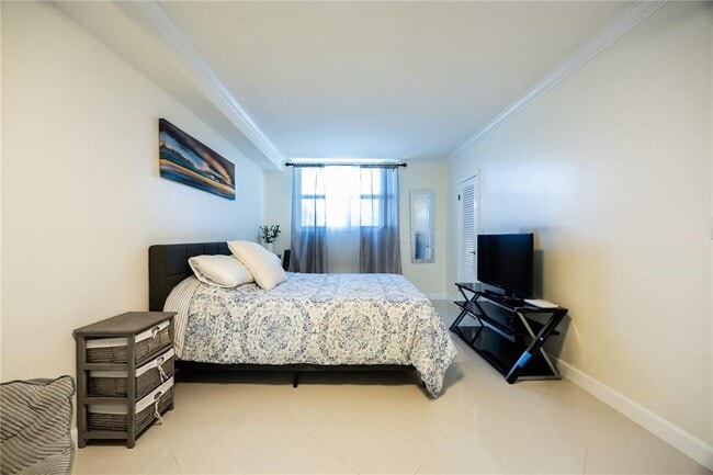 Foto del edificio - 3001 S Ocean Dr