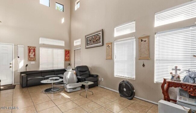 Foto del edificio - 2531 W Lynne Ln