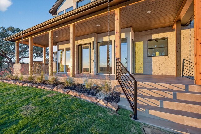 Foto del edificio - 110 Cat Canyon Rd