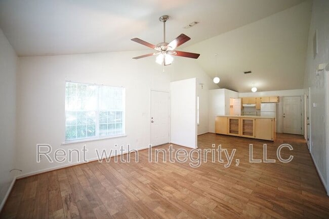 Building Photo - 6315 N Placid Pl