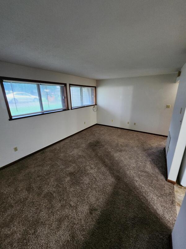 Building Photo - 925 R Avenue, Unit 104