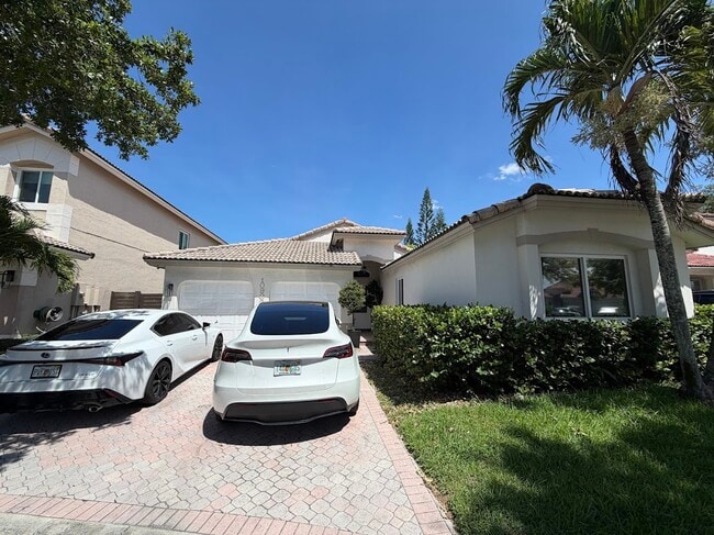 Building Photo - 10900 NW 72nd St