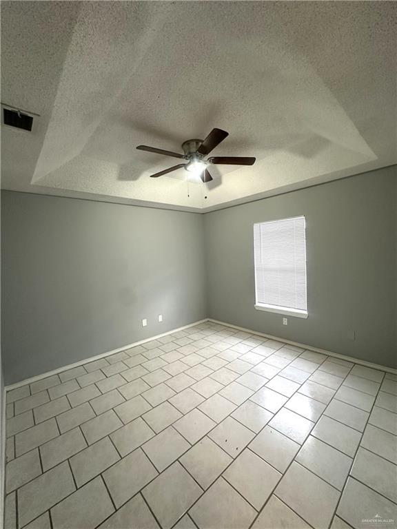 Foto del edificio - 6 West Dr