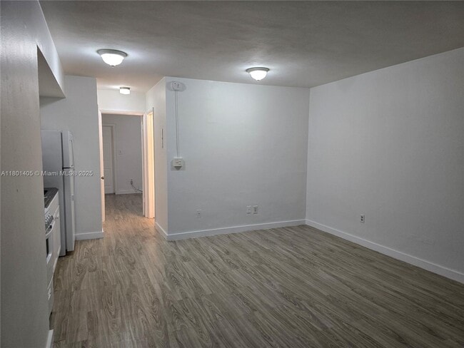 Building Photo - 1140 71st St