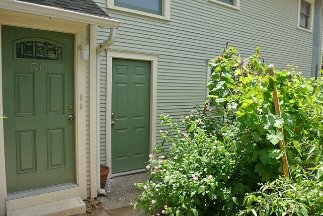 Foto del edificio - 514 E 15th St