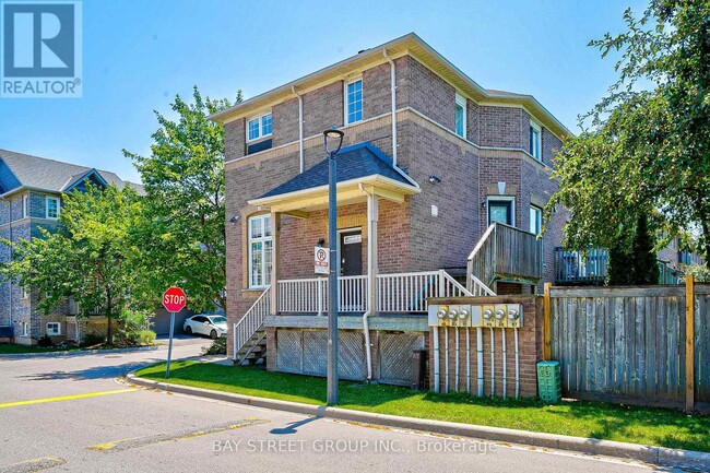 Building Photo - 5535-5535 Glen Erin Dr