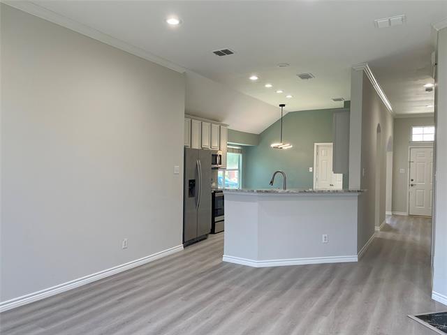Building Photo - 9517 Thorncliff Dr