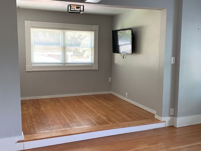 Foto del edificio - Downtown Auburn Charmer