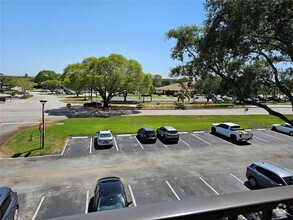 Building Photo - 13455 SW 9th Ct