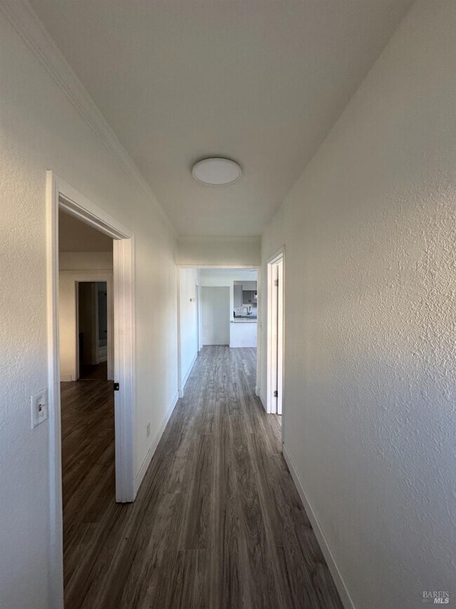 Foto del edificio - 637 Maine St