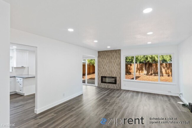 Foto del edificio - 3 br, 2 bath House - 999 Rawlings Drive, S...