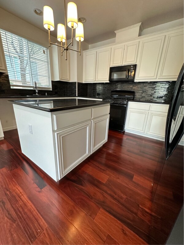 Building Photo - 2723 Cedarwood Loop