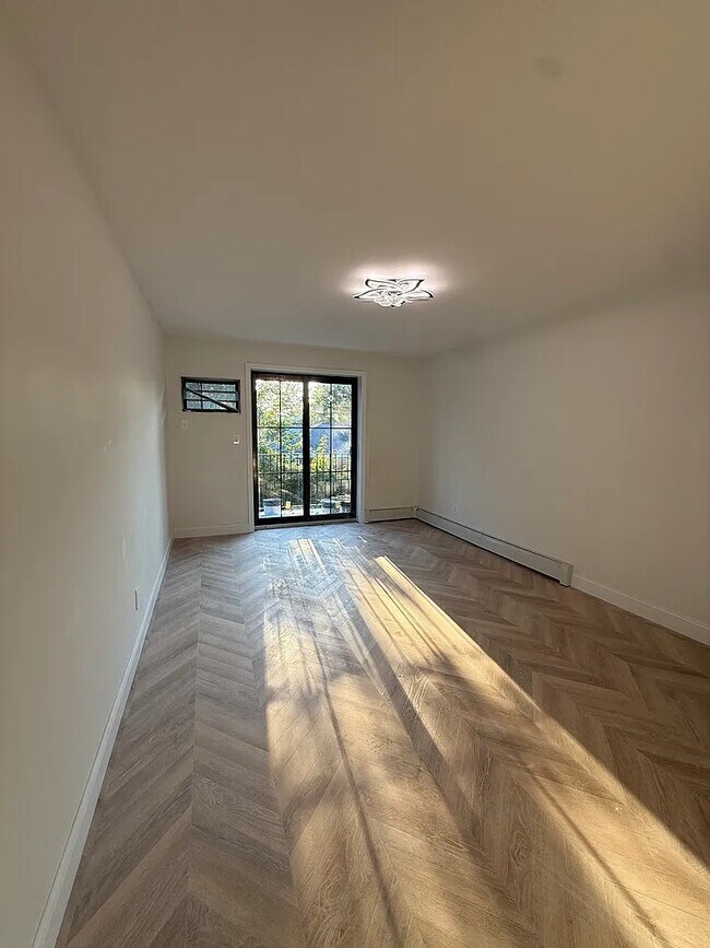 Building Photo - 3622 195th St